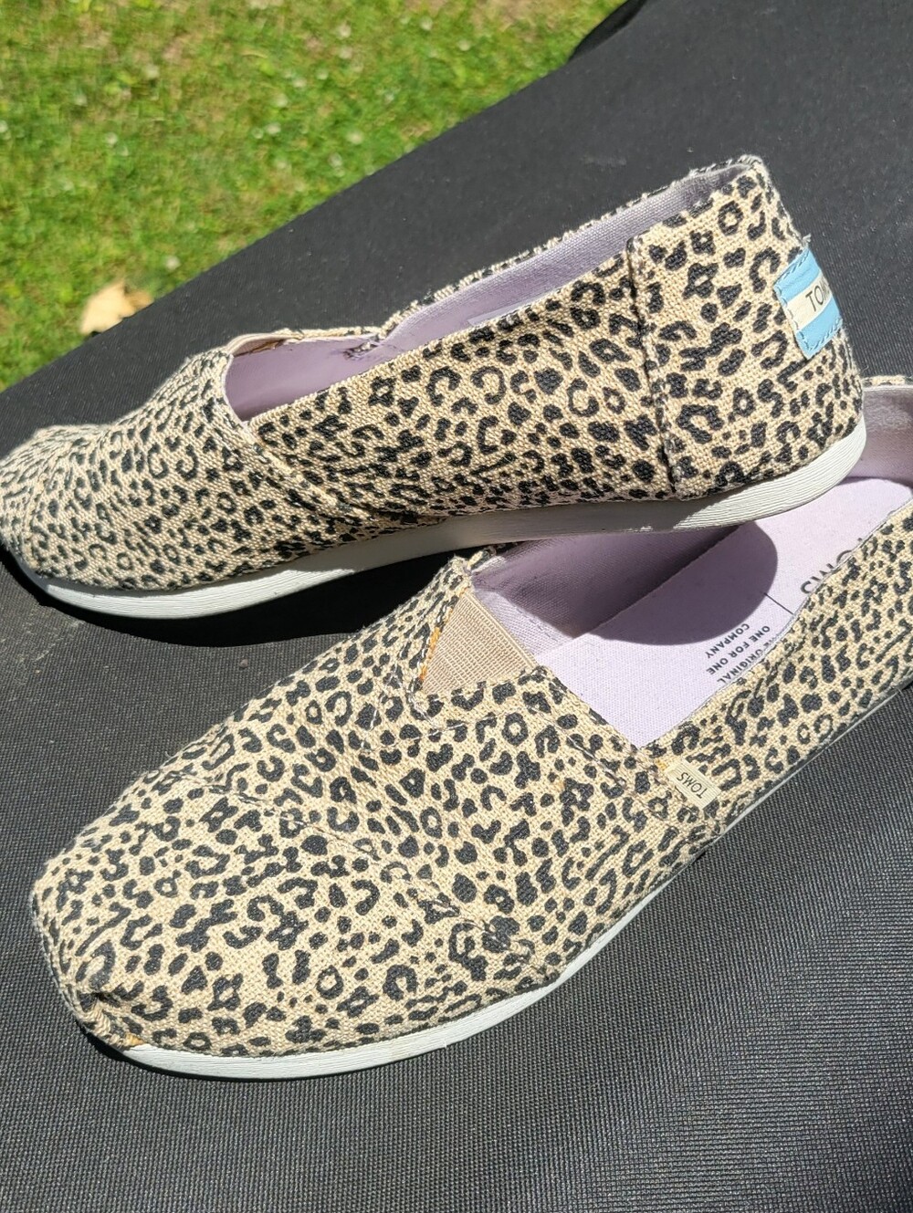 Toms Slip On Canvas Flat Casual Shoes Womens 9 Baby Cheetah Heritage EUC